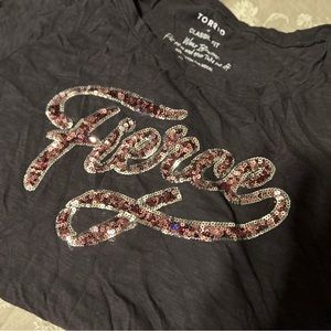 EUC Torrid size 4 breast cancer tee with sequins